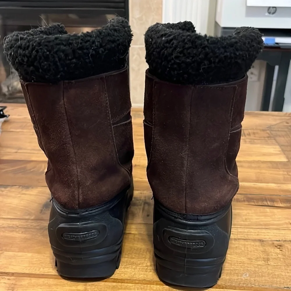 𝅺weatherproof snow/rain boots, size 7, good condition